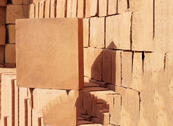 کاربرد های گسترده آجر فشاری در ساختمان سازی