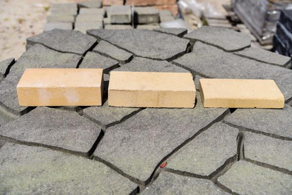 بررسی مشخصات آجر ضد سایش